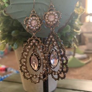 Chloe + Isabel Jewelry - Chloe + Isabel antique style earrings Chloe + Isabel Jewelry - Chloe + Isabel antique style earrings